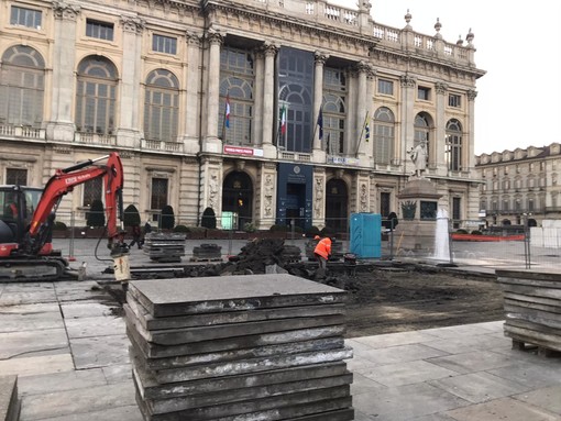Manutenzione dei pavimenti in pietra nel salotto di Torino: tutto pronto entro Natale (VIDEO)