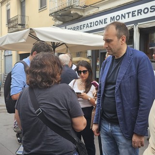Sopralluogo tra le vie di Barriera di Milano per il sindaco Stefano Lo Russo