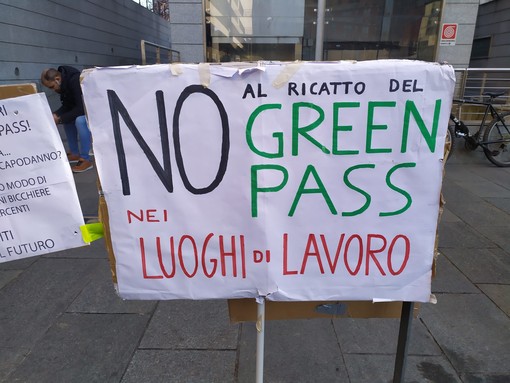 L'affondo del Coordinamento Lavoratori No Green Pass di Torino: &quot;Pronti a proteste e scioperi&quot;
