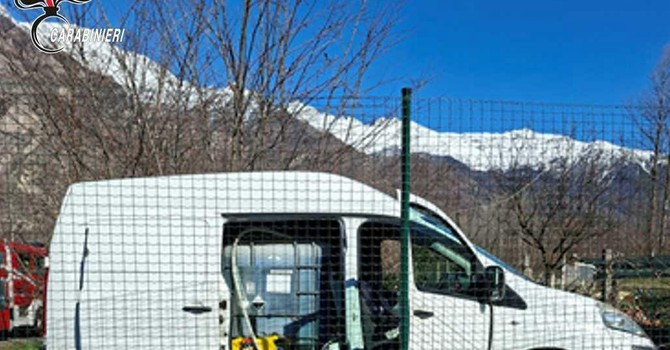 Denunciato il ladro di gasolio sorpreso dai carabinieri