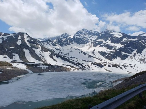 Una bella immagine del Lago Serrù