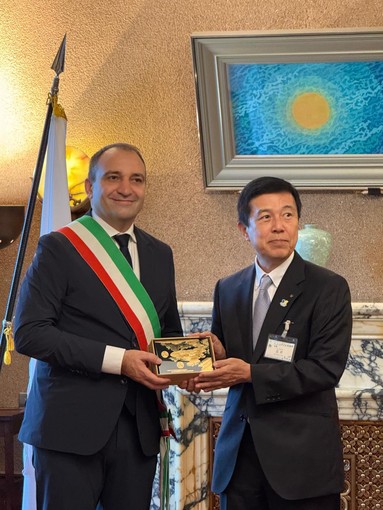 Il sindaco Stefano Lo Russo e il sindaco Ichiro Hirosawa a Nagoya