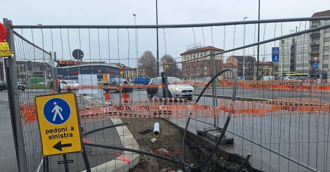 Linea 10, si vede la fine: fermate Cecchi pronte all'Immacolata, fine lavori dopo Natale