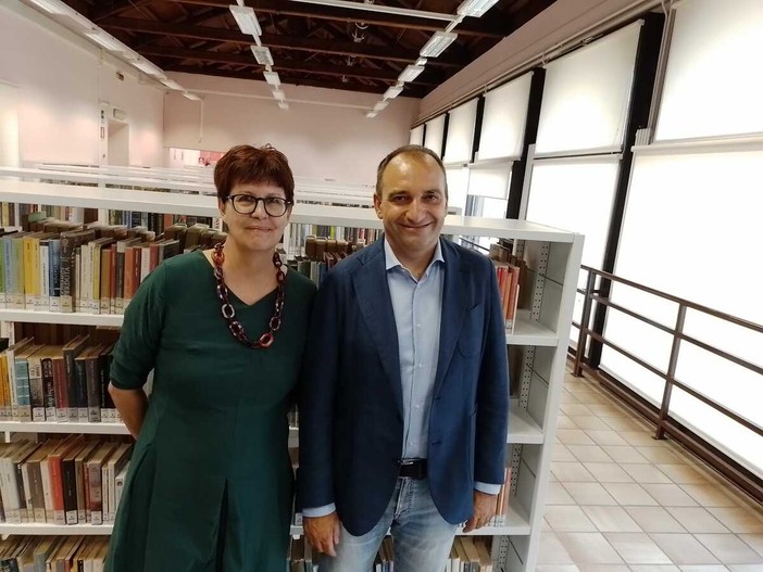 Il sindaco Stefano Lo Russo in visita alla rinnovata biblioteca Passerin Il sindaco Stefano Lo Russo in visita alla rinnovata biblioteca Passerin