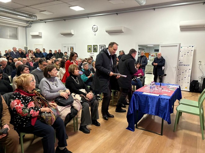 L'incontro tra il sindaco Lo Russo e i residenti di Pozzo Strada L'incontro tra il sindaco Lo Russo e i residenti di Pozzo Strada