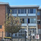 Bruciate bandiere Usa e Israele nel cortile del liceo Einstein