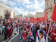 La Fiom torinese sfila a Roma durante la manifestazione nazionale La Fiom torinese sfila a Roma durante la manifestazione nazionale