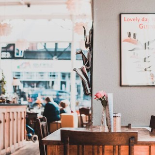 Musica di sottofondo per ristorante: un ingrediente invisibile che fa la differenza