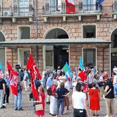 Giornalisti in piazza contro l'aggressione di Casapound: &quot;Ci dobbiamo battere sempre&quot;