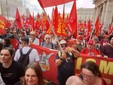 La Fiom torinese sfila a Roma durante la manifestazione nazionale La Fiom torinese sfila a Roma durante la manifestazione nazionale