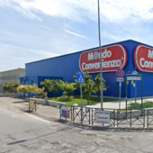 Immagine d'archivio di un punto vendita Mondo Convenienza Immagine d'archivio di un punto vendita Mondo Convenienza