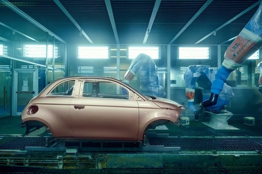 Aerospazio e meccanica si sono affiancati al mondo delle quattro ruote