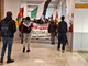 Il Poli si schiera: &quot;Gaza, sdegno per il continuo massacro&quot;. E i medici solidarizzano con un lenzuolo: &quot;I bimbi vittime sono nostri figli&quot;