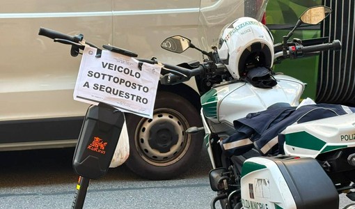 Scatta il giro di vite con le nuove regole sui monopattini