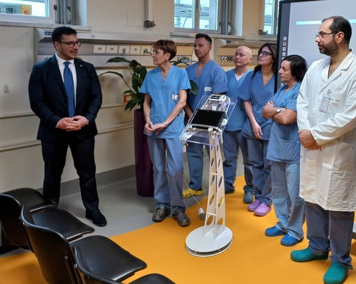 Una immagine del personale dell'ospedale di Rivoli