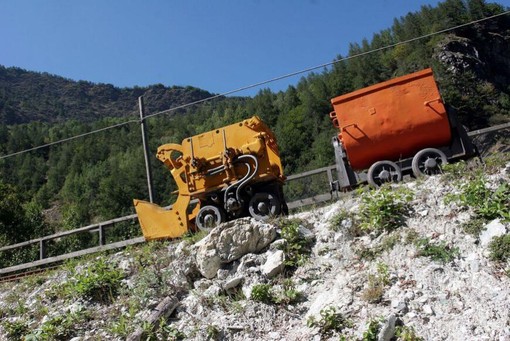 Trivelle in azione per il cobalto nelle valli di Lanzo, Unia (M5S): "Tutelare montagne dalle multinazionali" Trivelle in azione per il cobalto nelle valli di Lanzo, Unia (M5S): "Tutelare montagne dalle multinazionali"