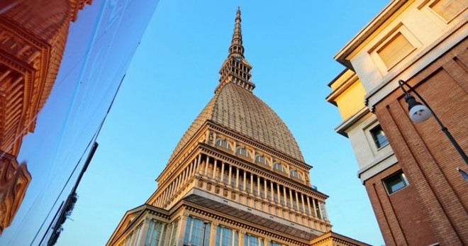 Laureati in Mole: per i neolaurati due biglietti gratuiti al Museo del Cinema e per l'ascensore panoramico