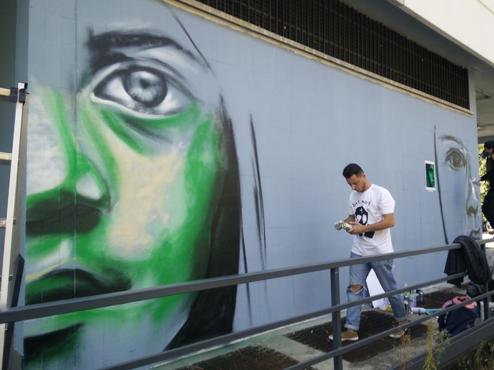 Graffiti contro i vandali: così via Plava si colora di bellezza con MurArte