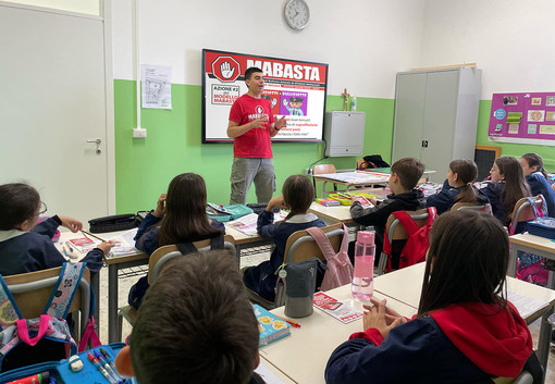 Lotta al bullismo: al via il nuovo progetto "Mabasta" promosso dal Consiglio Regionale Lotta al bullismo: al via il nuovo progetto "Mabasta" promosso dal Consiglio Regionale