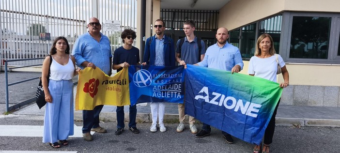 Il presidio di Radicali, +Europa, Azione e associazione Aglietta