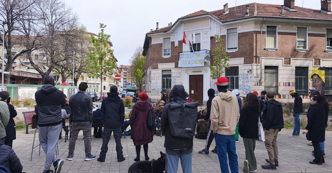 Più di 70 associazioni torinesi chiedono di regolarizzare il Neruda