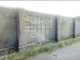 Il muro di via Forlì cade a pezzi&quot;: crepe, buchi e travi fuori dal sottopasso Donat Cattin