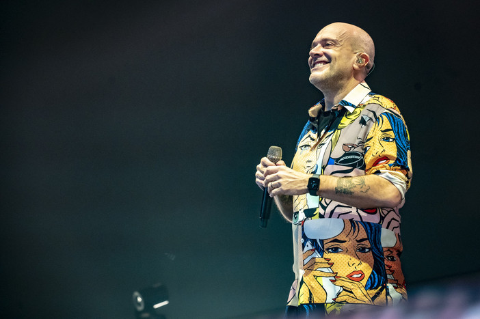 Max Pezzali fa il bis del live all'Allianz Stadium: nuova data per l'estate 2026