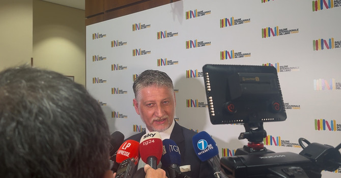 Ivrea rispolvera l’eredità di Olivetti, punta a sedurre il ministro Giuli e a riaprire i suoi alberghi