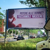 Manifesti offensivi, a Torino una Consulta per l'ok all'affissione. Minoranza all'attacco: &quot;È censura&quot;