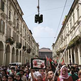 Manifestazione Pro Pal nel centro di Torino