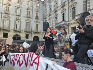 Manifestazione contro il carovita in piazza Castello Manifestazione contro il carovita in piazza Castello