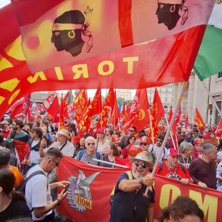 La Fiom torinese sfila a Roma durante la manifestazione nazionale