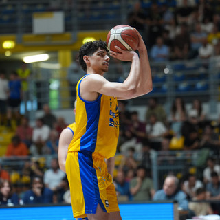 Basket, la Reale Mutua Torino conferma Matteo Ghirlanda