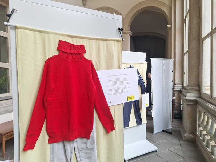 "Com'eri vestita?": una mostra contro gli stereotipi sulla violenza di genere