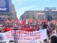 Manifestazione davanti al Grattacielo della Regione