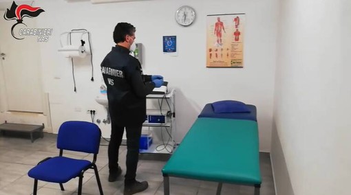 Medicinali scaduto: denunciato