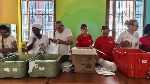 Mense popolari in ferie? Dal Comune più di 200 pasti al giorno in via Ghedini per senzatetto e bisognosi