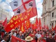 La Fiom torinese sfila a Roma durante la manifestazione nazionale La Fiom torinese sfila a Roma durante la manifestazione nazionale