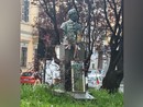Un mezzo busto e una targa ricordano l'ultimo domicilio di Lajos Kossuth