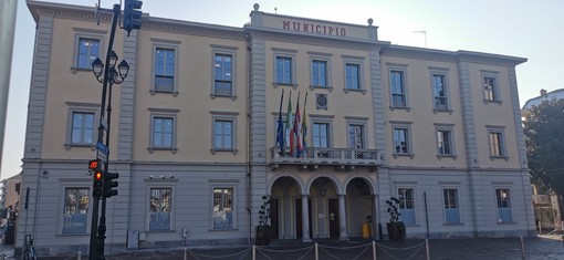 Una immagine del palazzo comunale di Nichelino