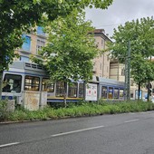 Passeggero si sente male a bordo del tram: portato all'ospedale in codice rosso