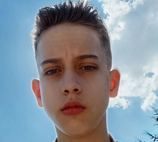 Un giovane pieno di vita: il ricordo del giovane Mark morto investito a 14 anni a San Sebastiano Po
