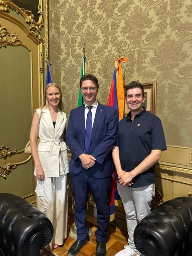 Il Salsasio ricevuto dal Presidente del Consiglio regionale Nicco Il Salsasio ricevuto dal Presidente del Consiglio regionale Nicco