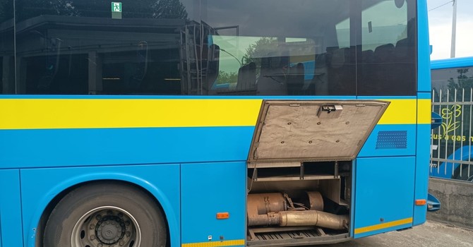 Blitz notturno al deposito GTT: sette bus cannibalizzati dai ladri e servizio paralizzato