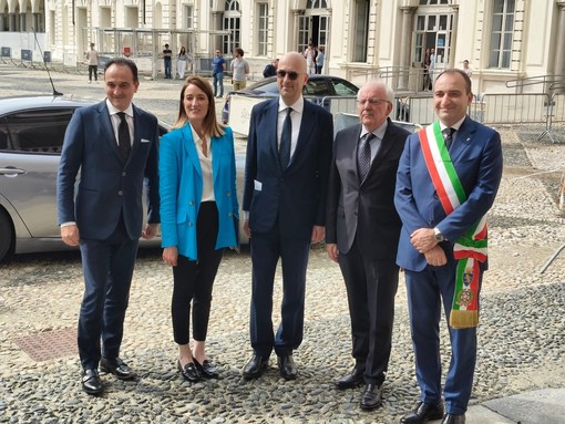 La presidente del parlamento europeo Roberta Metsola in visita a Torino