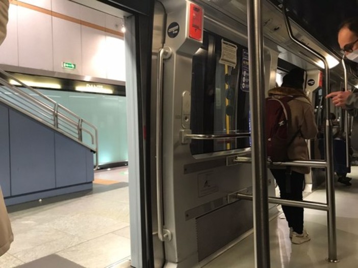 Coronavirus, -90% di passeggeri per la metro di Torino: da domani meno treni e chiusura anticipata
