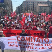 Manifestazione davanti al Grattacielo della Regione