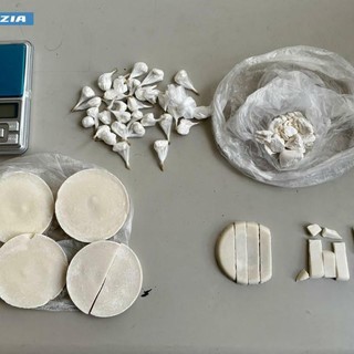 Market del crack in Corso Grosseto: arrestato un quarantenne