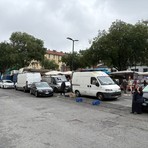 Paura al mercato di Santa Rita, ambulante accerchiata e importunata dal &quot;branco&quot;