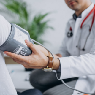 Sanità, 48 ore "di passione": oggi scioperano i medici, domani i farmacisti Sanità, 48 ore "di passione": oggi scioperano i medici, domani i farmacisti